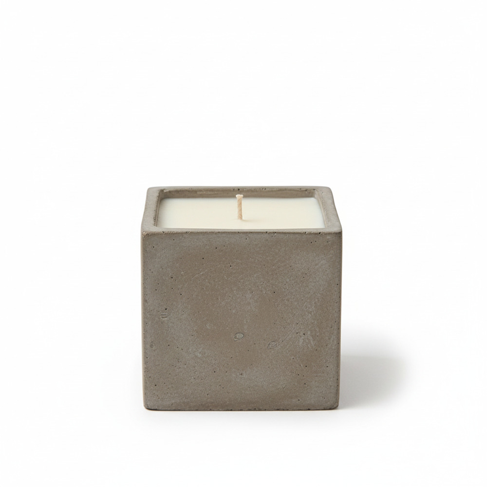 Soft Timber — Warm Vanilla Cedar Candle (Large Stone Block) — 14 oz / 35 oz - Picture 2 of 8